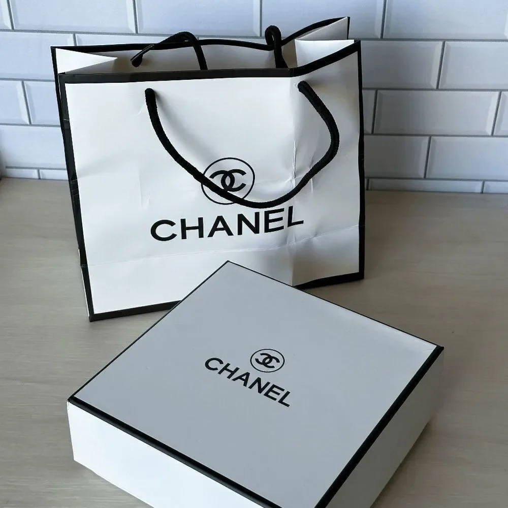 Chanel White Gift Bag - medium